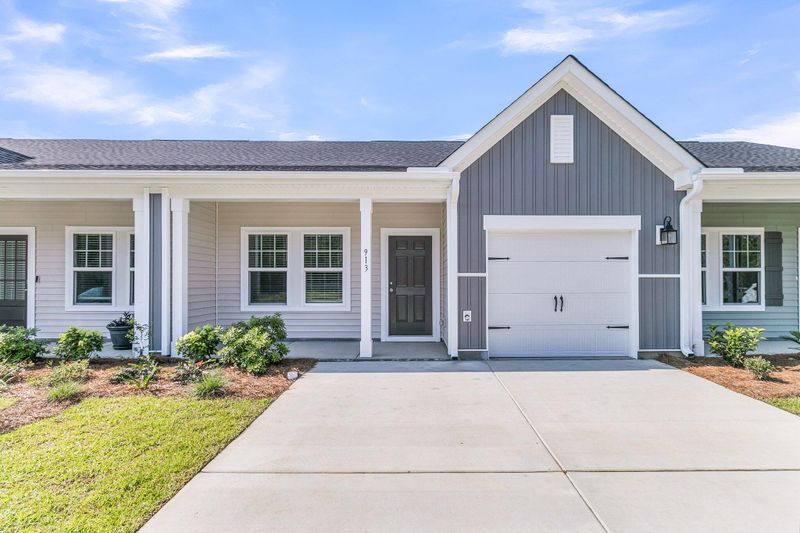 913 Dusk Dr, Summerville, SC 29486