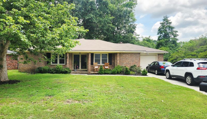 303 Gippy Dr, Summerville, SC 29486