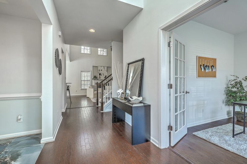 240 Mayfield Dr, Goose Creek, SC 29445