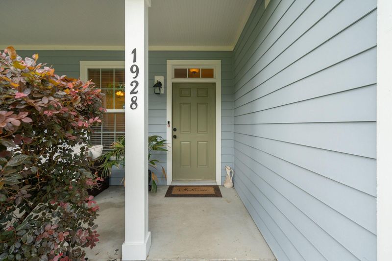 1928 Gasque St, Johns Island, SC 29455