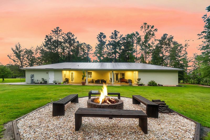 242 Cheyenne Rd, Summerville, SC 29483