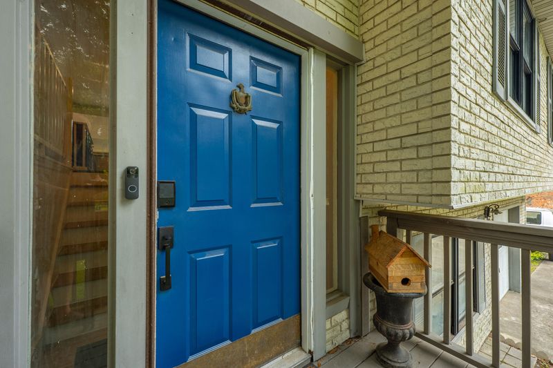 518 Woodward Blvd, Summerville, SC 29483