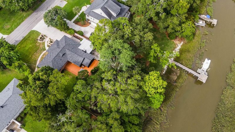 774 Creekside Dr, James Island, SC 29412