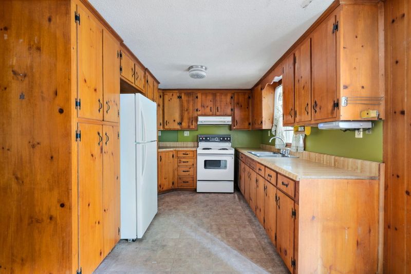 4822 Parker Dr, North Charleston, SC 29405