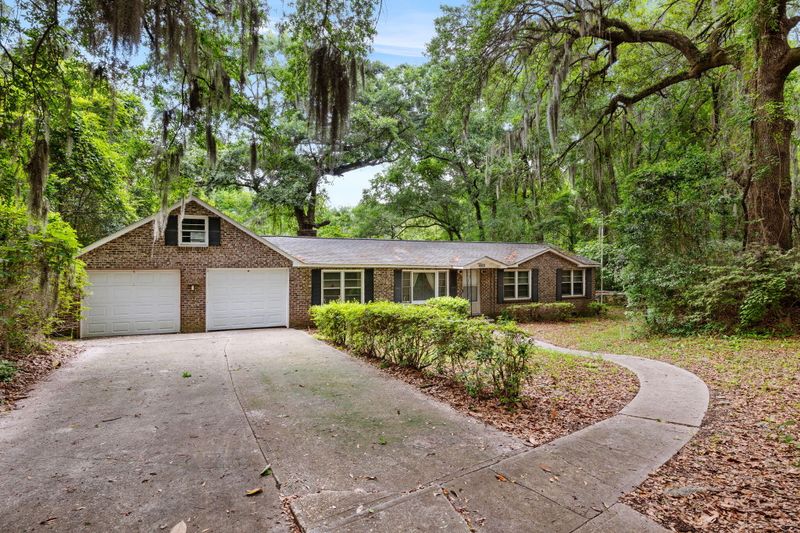 4822 Parker Dr, North Charleston, SC 29405