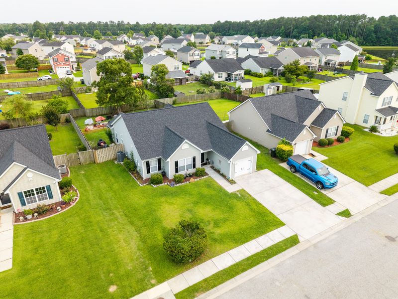 137 Salem Creek Dr, Goose Creek, SC 29445