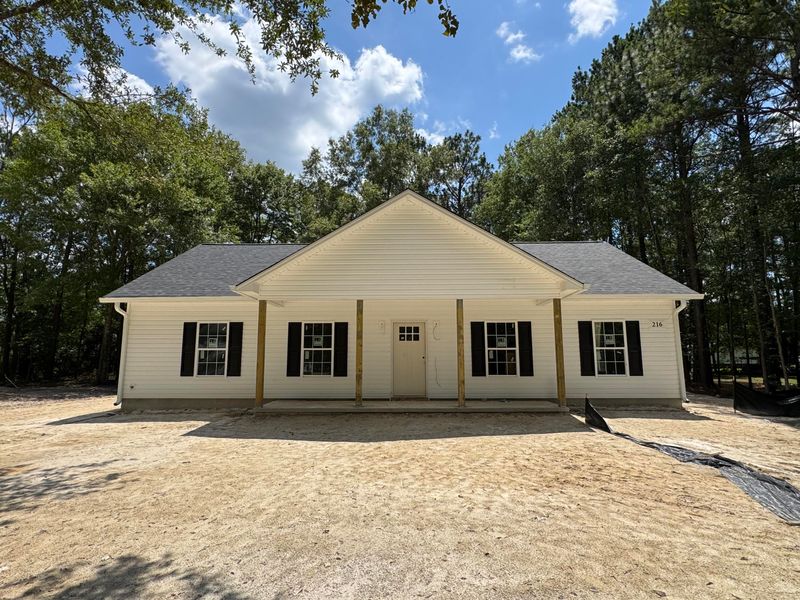 216 Hill Dr, Summerville, SC 29483