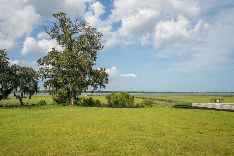 4029 Kaolin St, Charleston, SC 29407