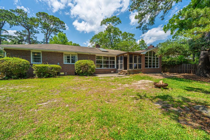 130 Chadwick Dr, Charleston, SC 29407