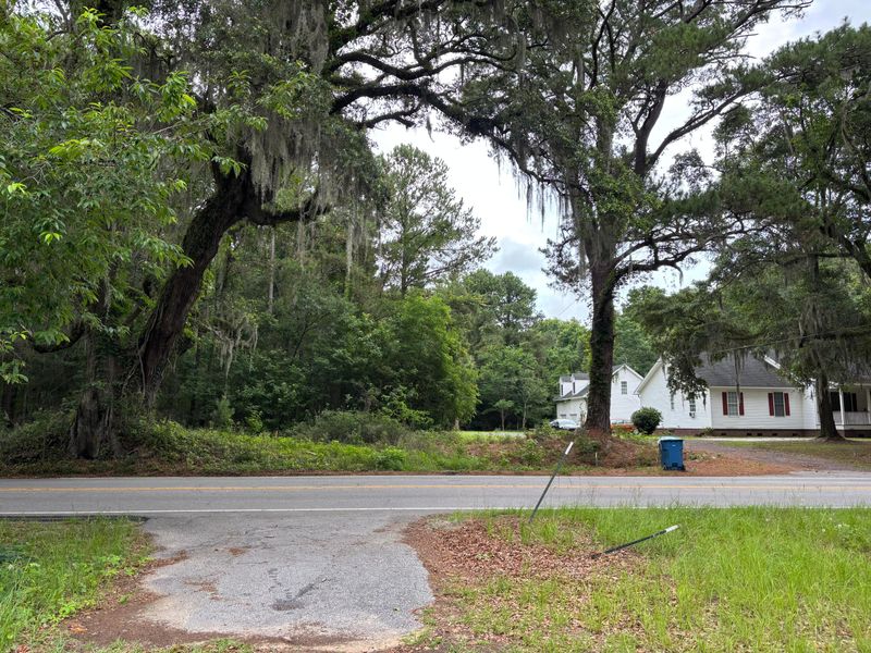 2426 River Rd, Johns Island, SC 29455