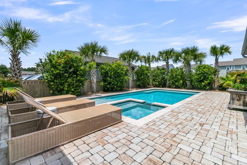 2219 Kemmerlin St, Johns Island, SC 29455