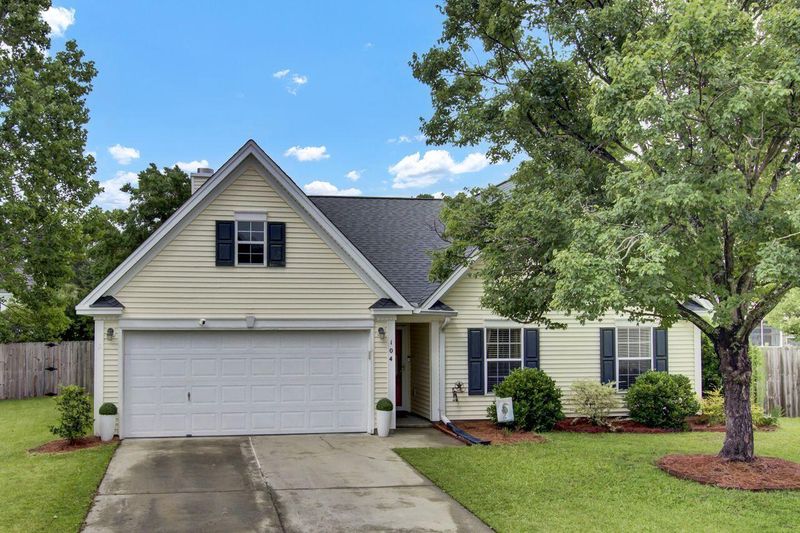 104 Lancaster Ct, Goose Creek, SC 29445