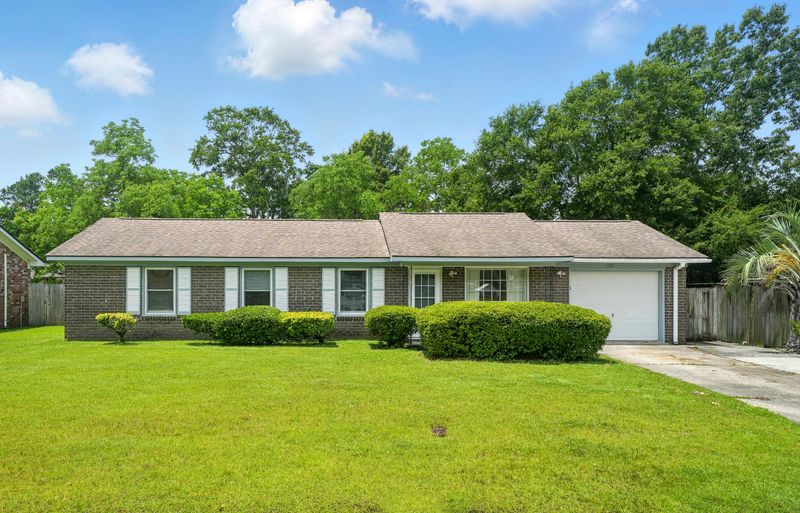102 Berkshire Ct, Goose Creek, SC 29445