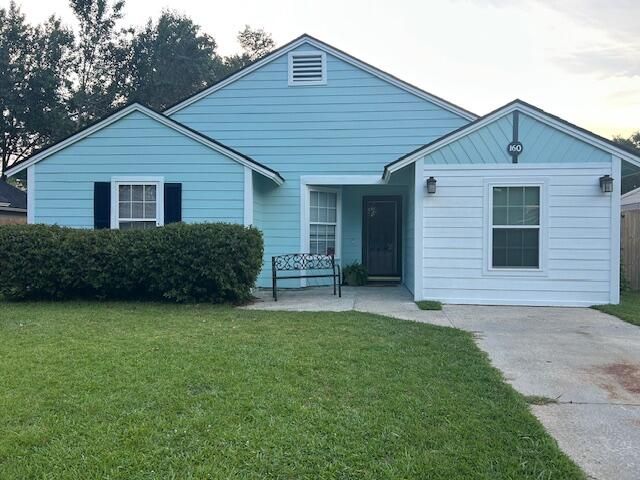 160 Lancashire Rd, Summerville, SC 29486