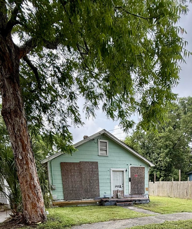 1912 English St, North Charleston, SC 29405