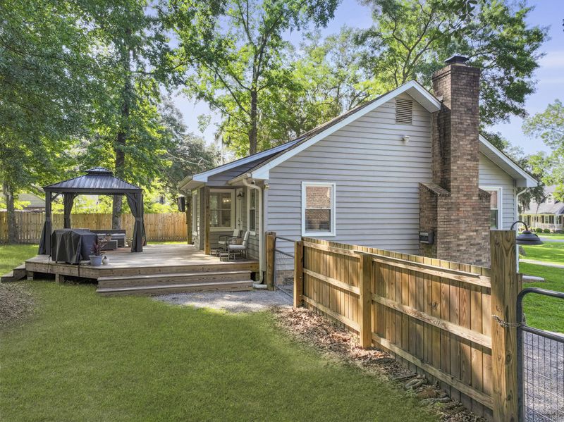 1337 Old Fort Rd, Moncks Corner, SC 29461