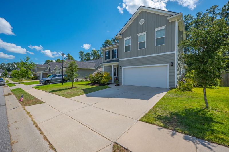 704 Kilarney Rd, Summerville, SC 29483