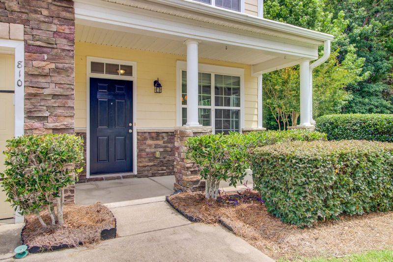 810 Bibury Ct, Charleston, SC 29414