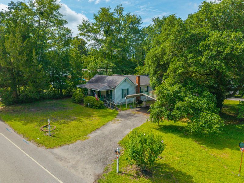 145 Ravenell Dr, Saint Stephen, SC 29479