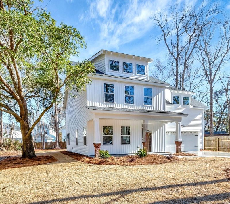 518 Fleming Rd, Charleston, SC 29412