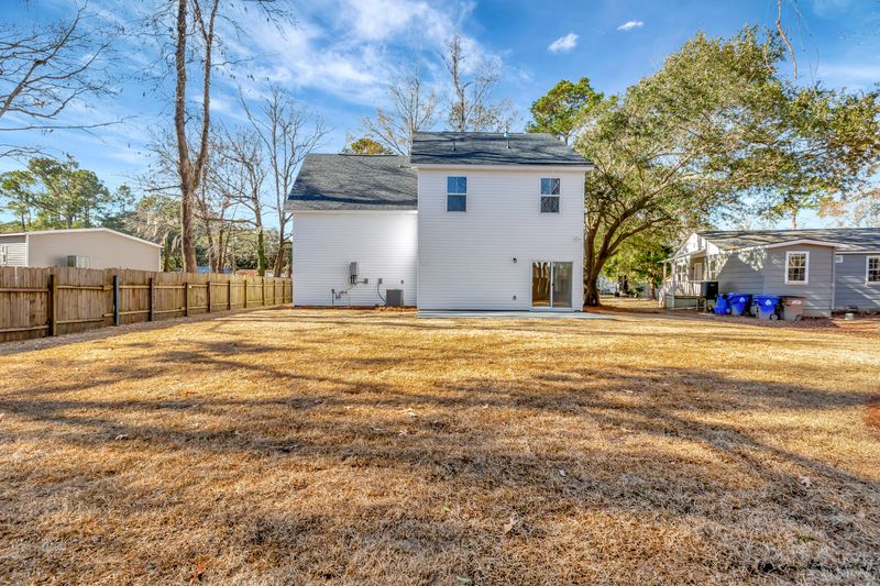 518 Fleming Rd, Charleston, SC 29412