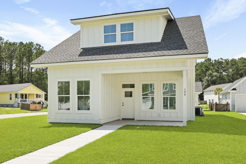 104 Brightwood Dr, Huger, SC 29450