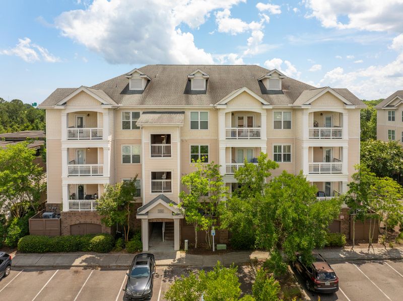 2244 Ashley Crossing Dr #1125, Charleston, SC 29414