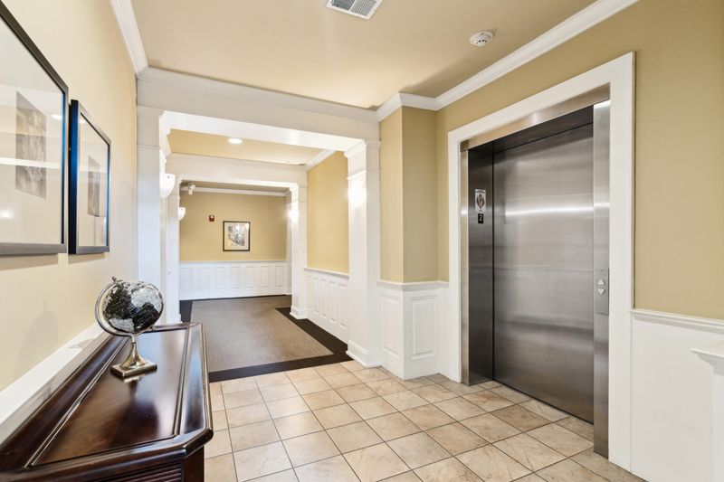 2244 Ashley Crossing Dr #1125, Charleston, SC 29414