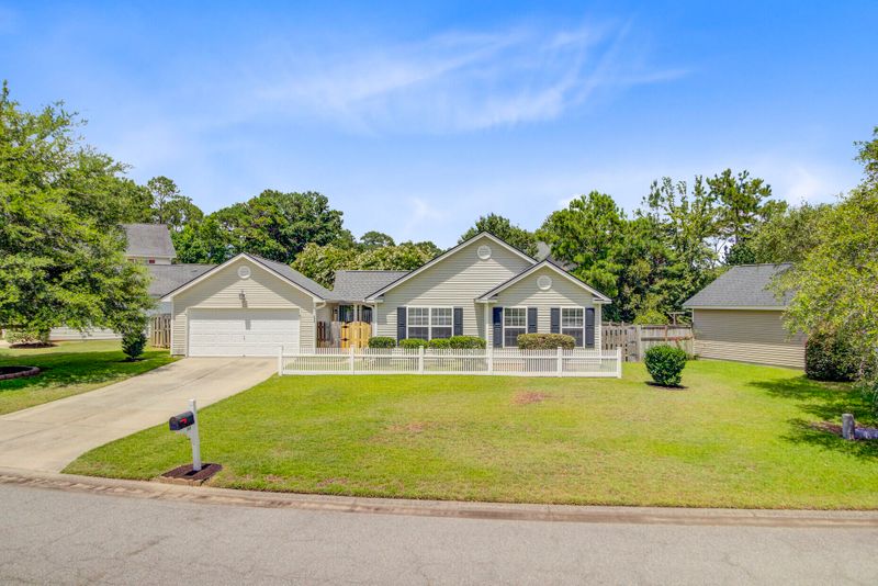232 Moon Dance Ln, Summerville, SC 29483