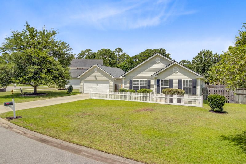232 Moon Dance Ln, Summerville, SC 29483