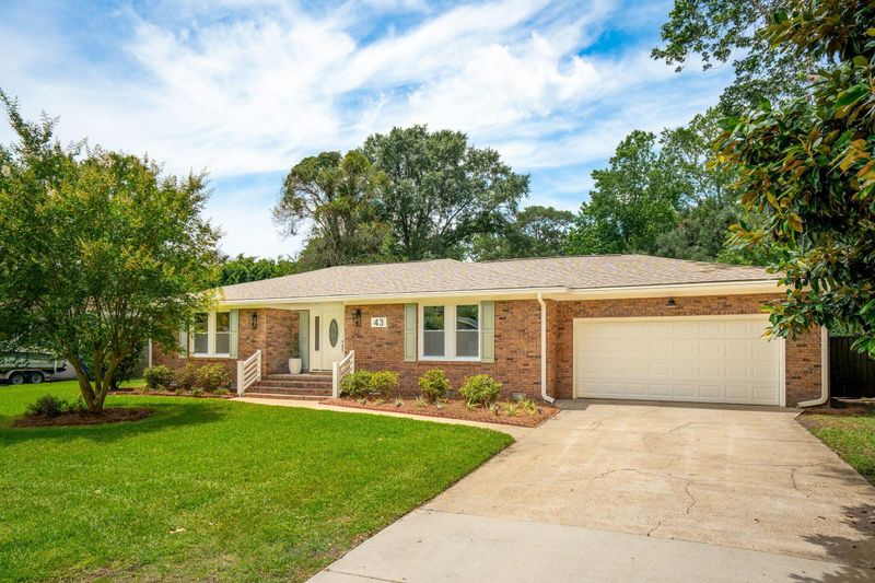 43 Heathwood Dr, Charleston, SC 29407