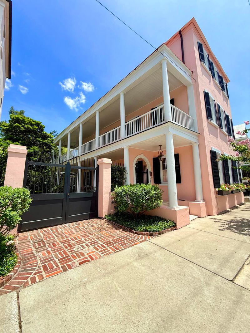 42 S Battery St, Charleston, SC 29401