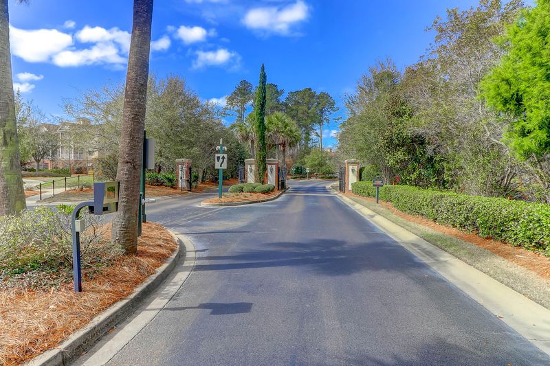 1604 Basildon Rd, Mount Pleasant, SC 29466