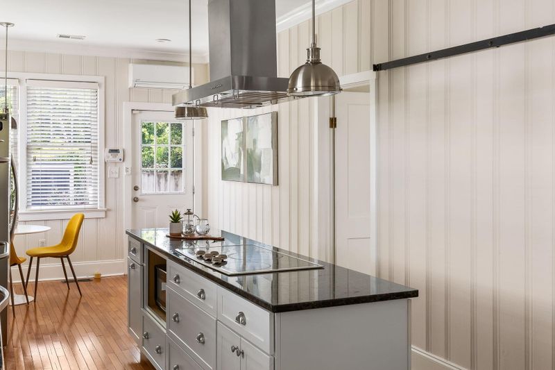 67 Poplar St, Charleston, SC 29403