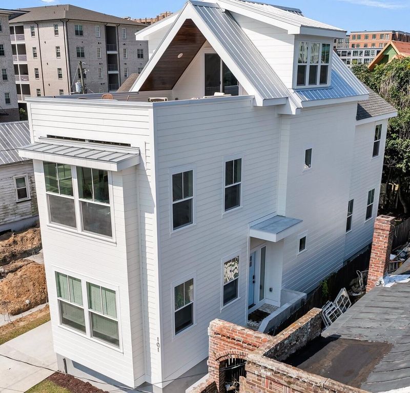 101 Hanover St, Charleston, SC 29403
