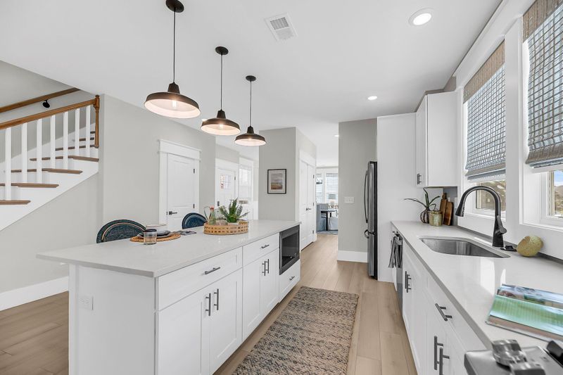 101 Hanover St, Charleston, SC 29403