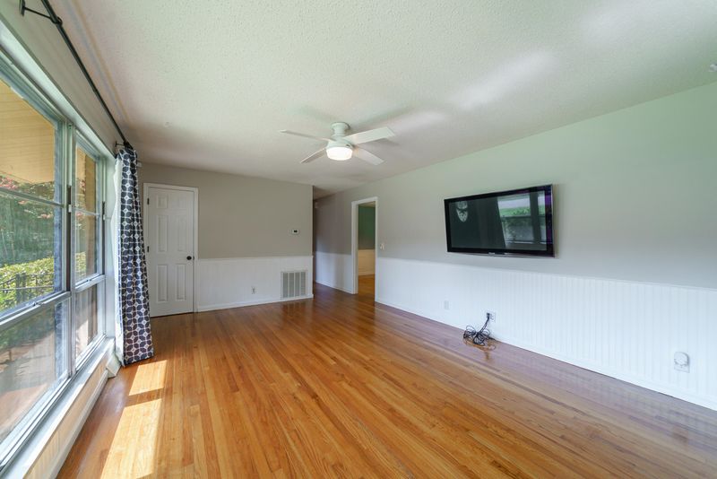 7 Plainfield Dr, Charleston, SC 29407