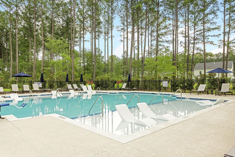 731 Breakers Reef Ln, Huger, SC 29450