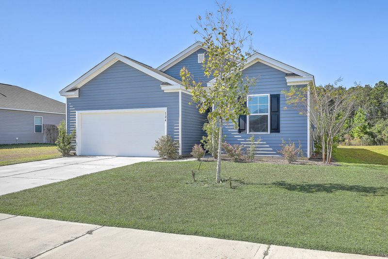 124 Pontoria Dr, Knightsville, SC 29483