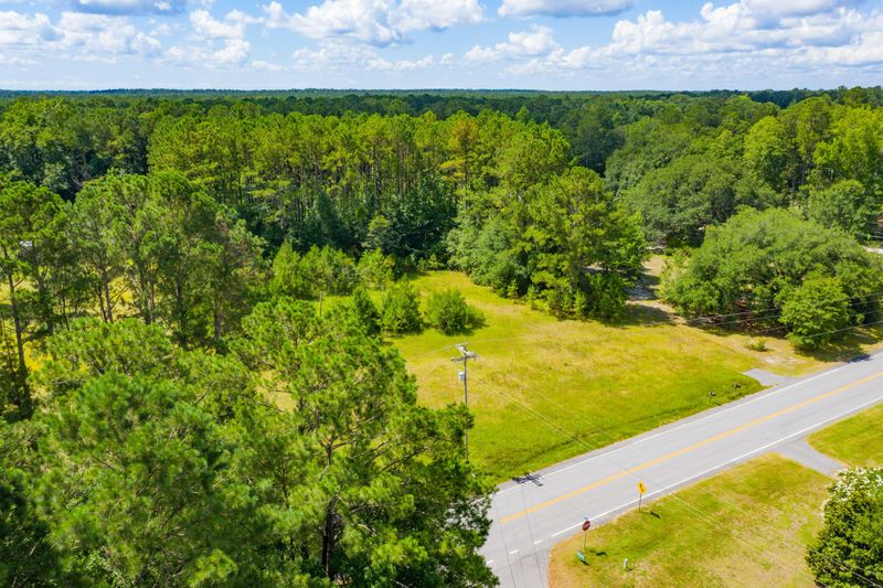1279 Ridge Rd, Ridgeville, SC 29472