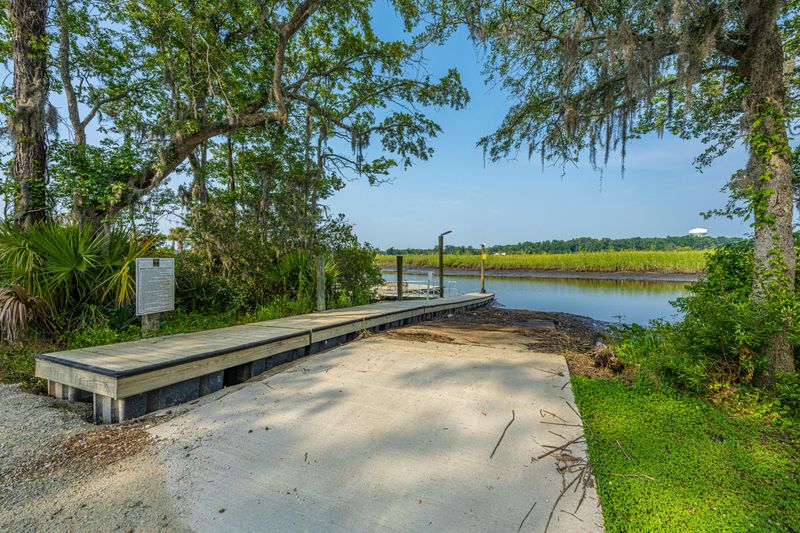1529 Foster Creek Rd, Hanahan, SC 29410