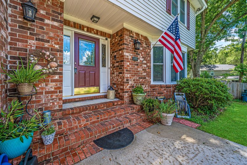 5809 Windsor Ct, Hanahan, SC 29410