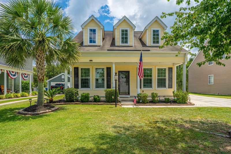 8942 N Red Maple Cir, Summerville, SC 29485