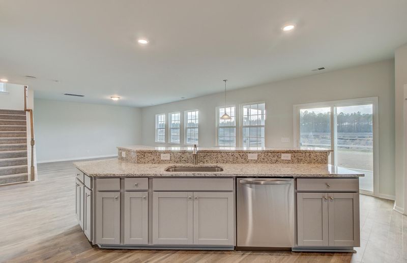 110 Orchard Blossom Ln, Summerville, SC 29485