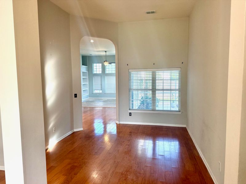 7304 Kestrel Trl, Hanahan, SC 29410