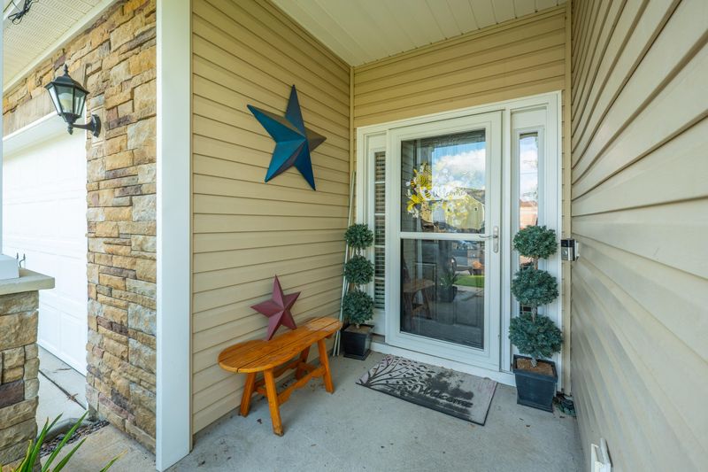 1326 Hermitage Ln, Ladson, SC 29456