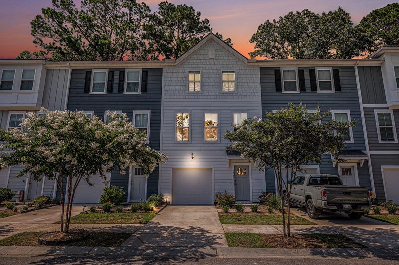 1218 Tice Ln, North Charleston, SC 29405