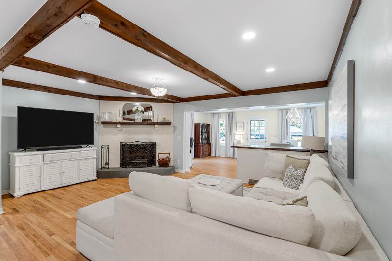 1634 Longview Rd, Mount Pleasant, SC 29464