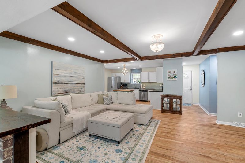 1634 Longview Rd, Mount Pleasant, SC 29464