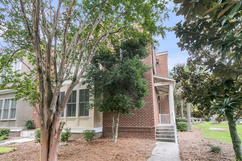 1601 Grey Marsh Rd, Mount Pleasant, SC 29466